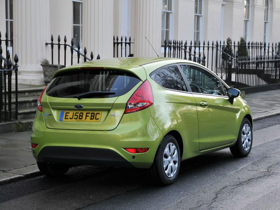  Ford Fiesta ECOnetic 2008 года  (фото 11 из 19)